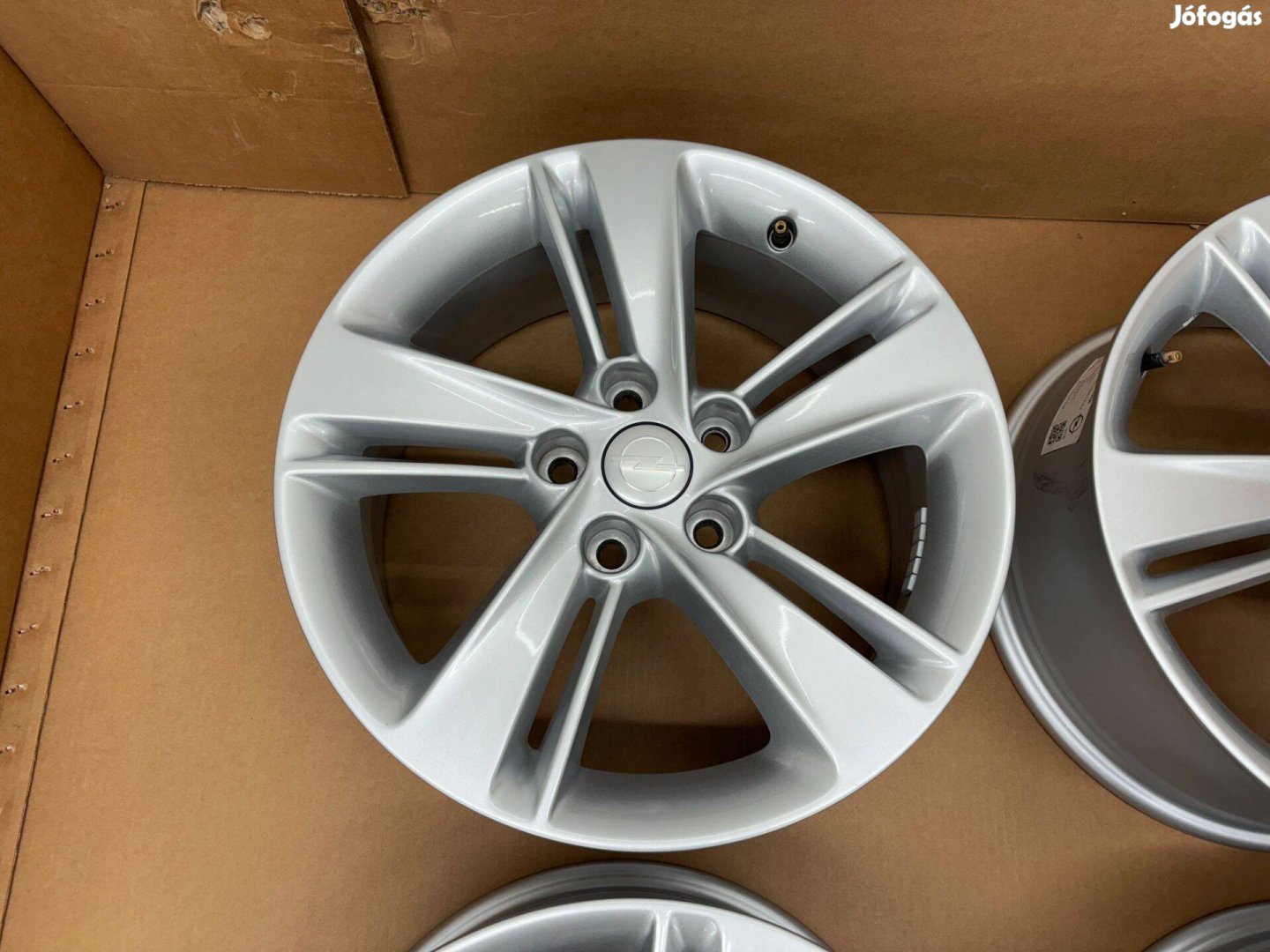 Opel Insignia 17" 5x115 gyári alufelni eladó 17 coll Astra J