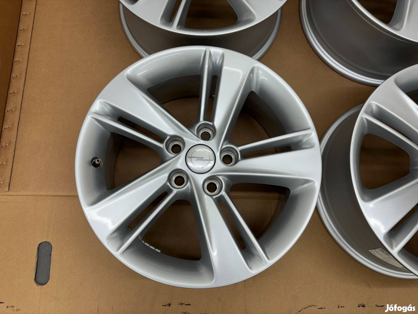 Opel Insignia 17" 5x115 gyári alufelni eladó 17 coll Astra J