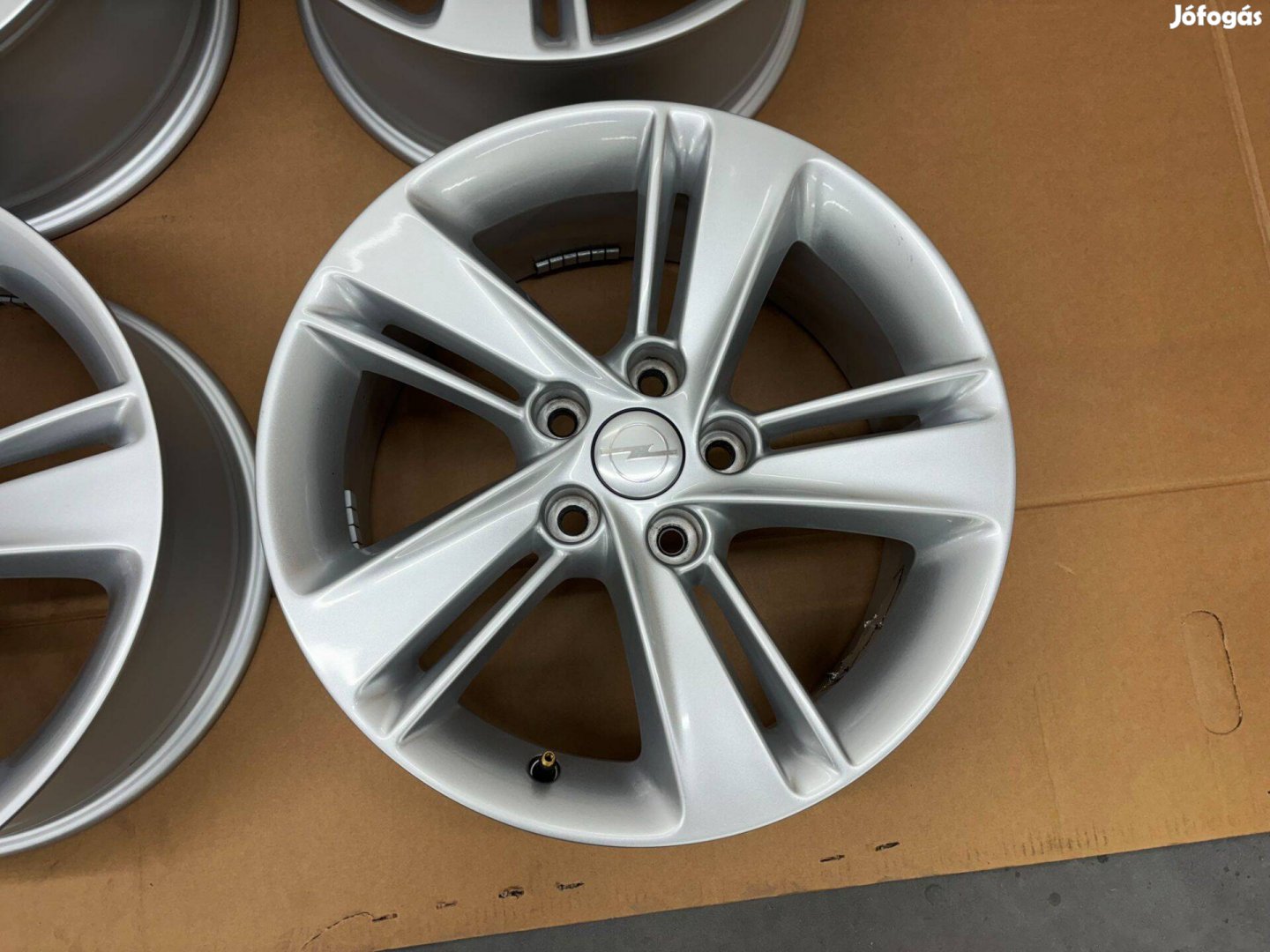 Opel Insignia 17" 5x115 gyári alufelni eladó 17 coll Astra J