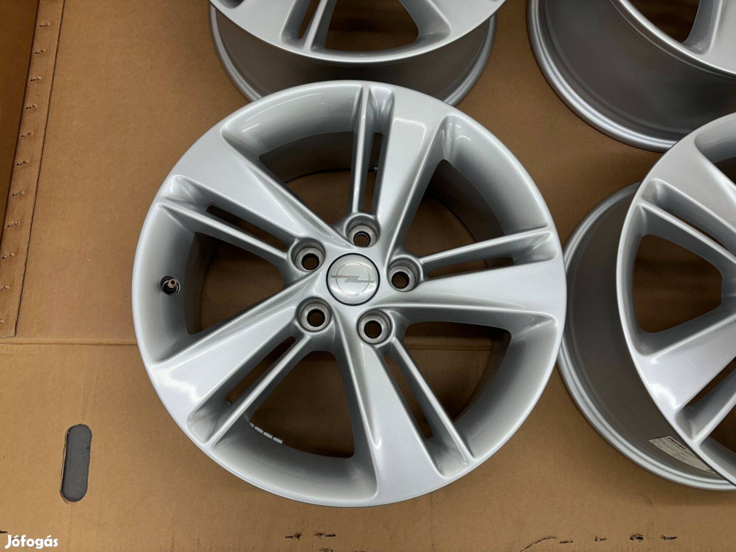 Opel Insignia 17" 5x115 gyári alufelni eladó 17 coll Astra J