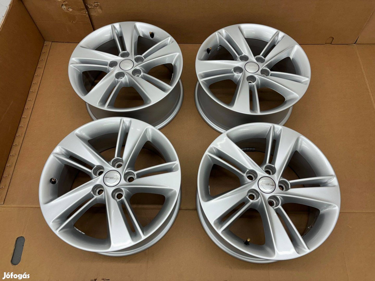 Opel Insignia 17" 5x115 gyári alufelni eladó 17 coll Astra J