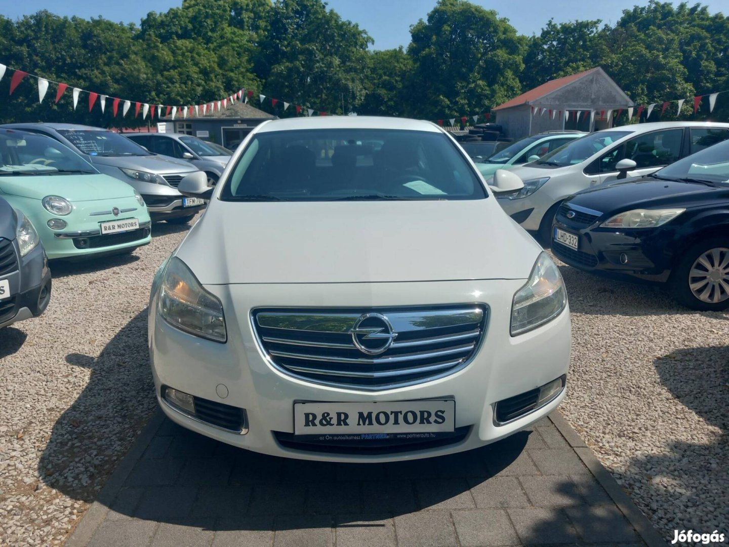 Opel Insignia 1.6 Végig vezetett szervizkönyv 1...
