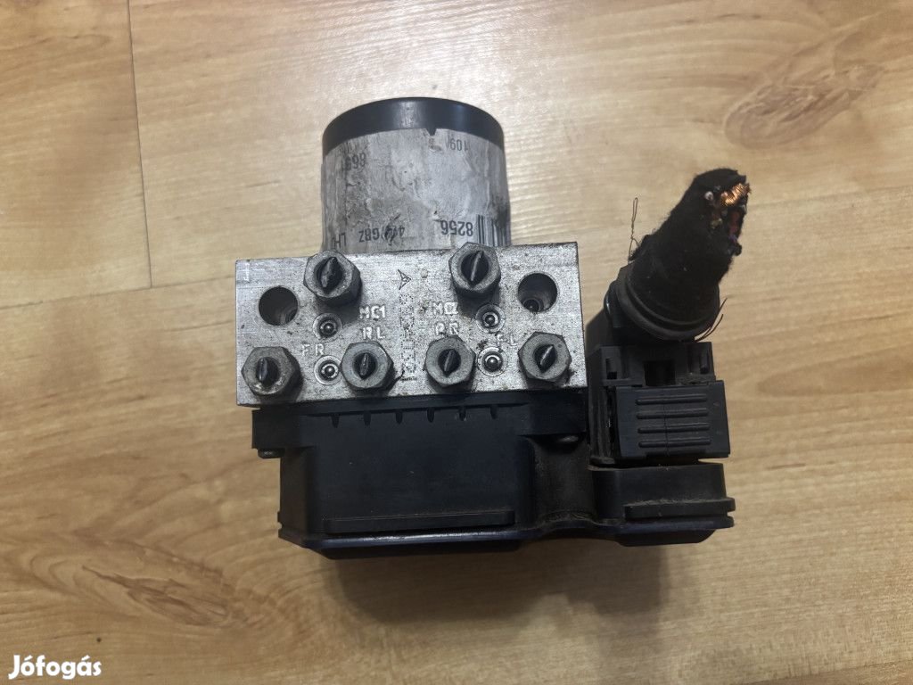 Opel Insignia ABS kocka 13328651
