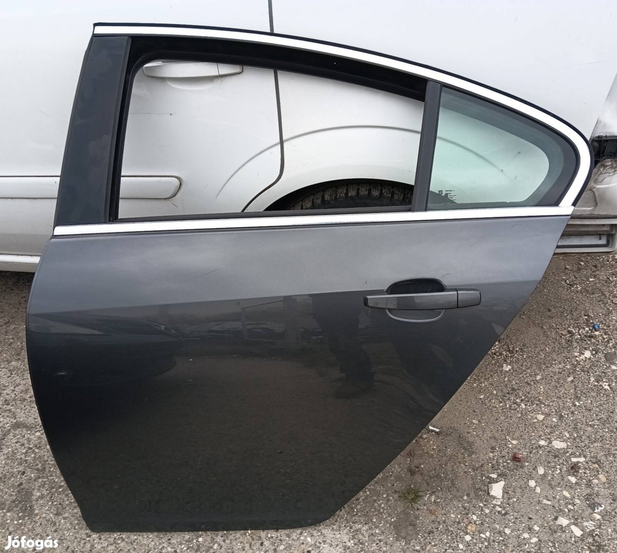 Opel Insignia A 4, 5 ajtóshoz bal hátsó ajtó