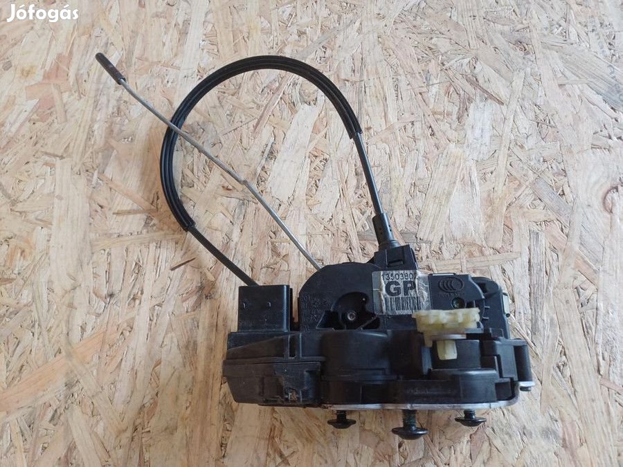 Opel Insignia A 2008-2017 Jobb Első Ajtó Központizár