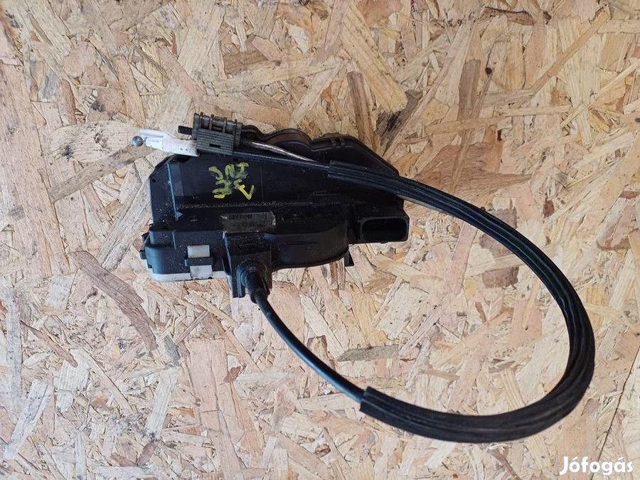 Opel Insignia A 2008-2017 Jobb Első Ajtó Központizár