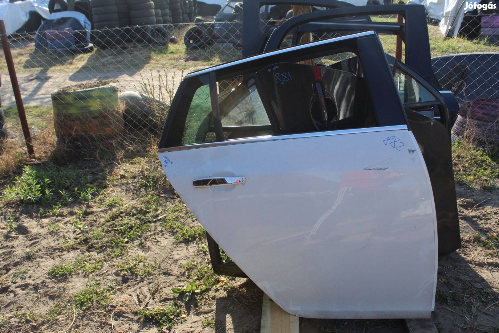Opel Insignia A jobb hátsó ajtó komplett (882.)