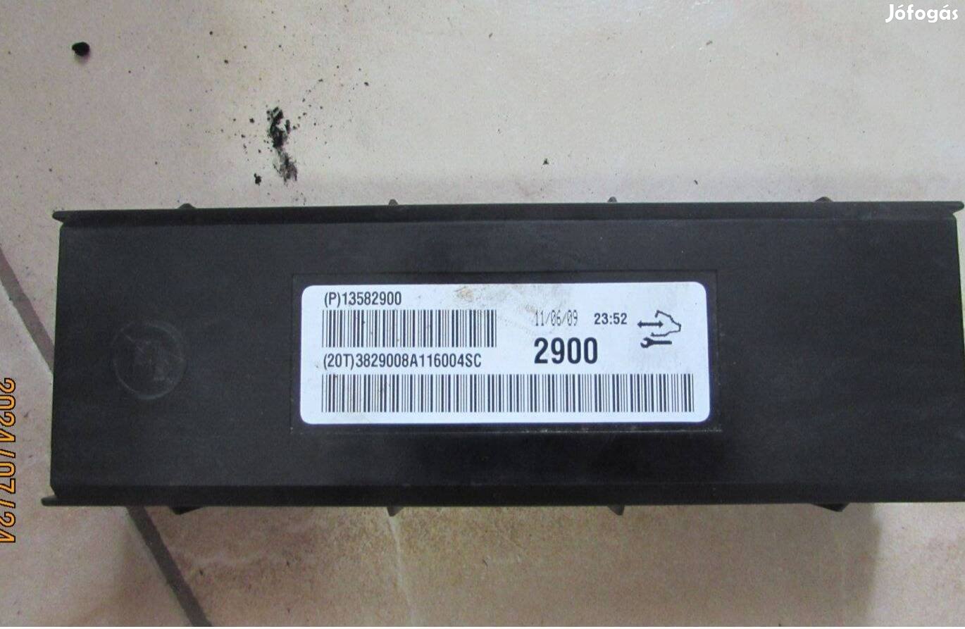 Opel Insignia A klímavezérlő elektronika 13582900