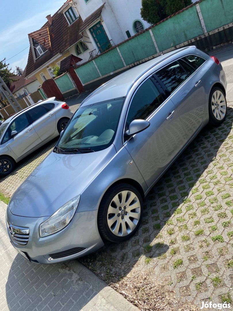 Opel Insignia Sports Tourer 1.8i Elegance kombi Magánszemélytől