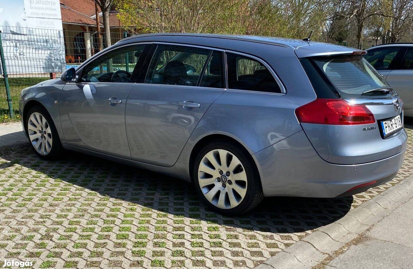 Opel Insignia Sports Tourer 1.8i Elegance kombi Magánszemélytől