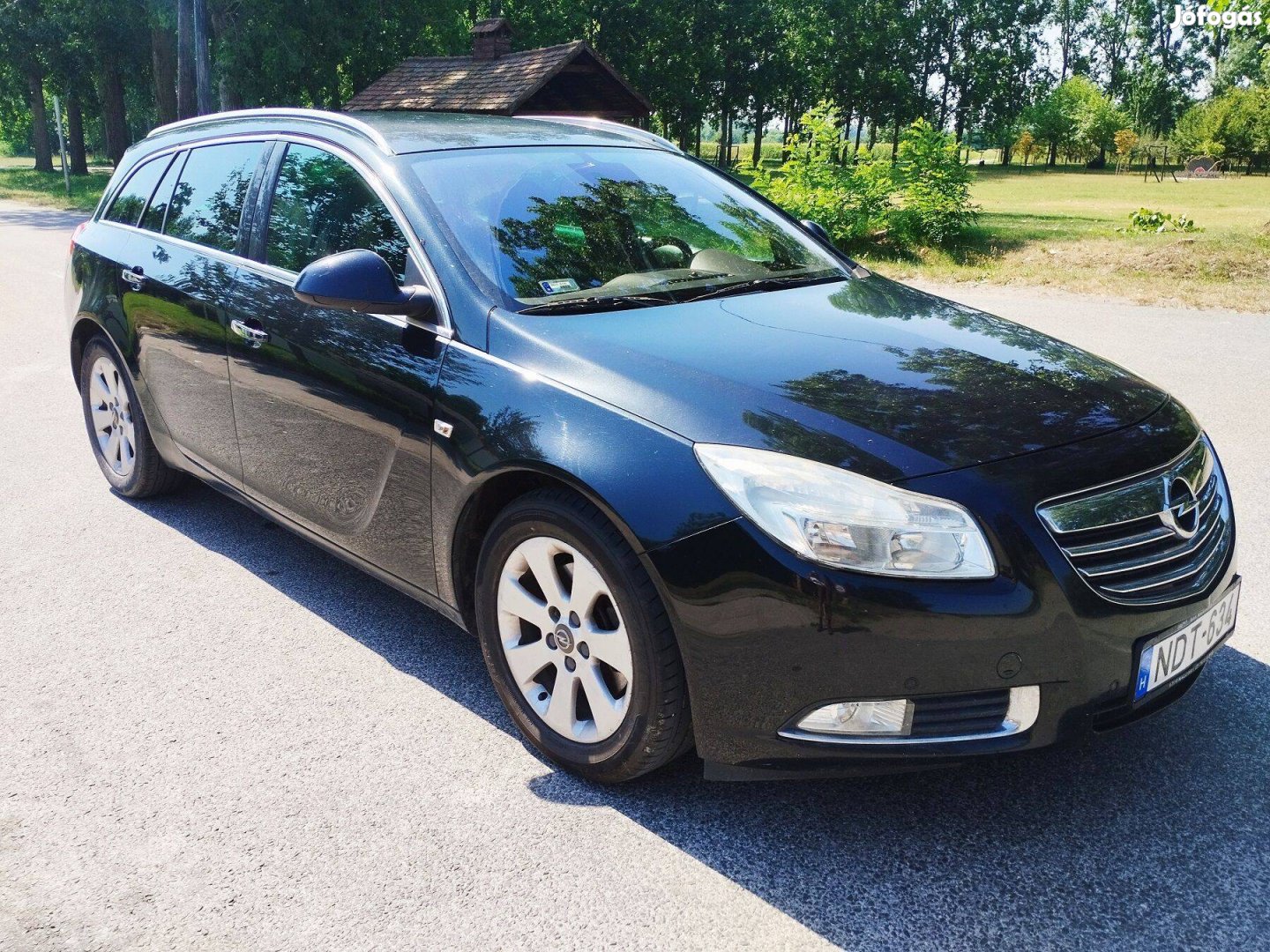 Opel Insignia Sports Tourer gazdát cserélne