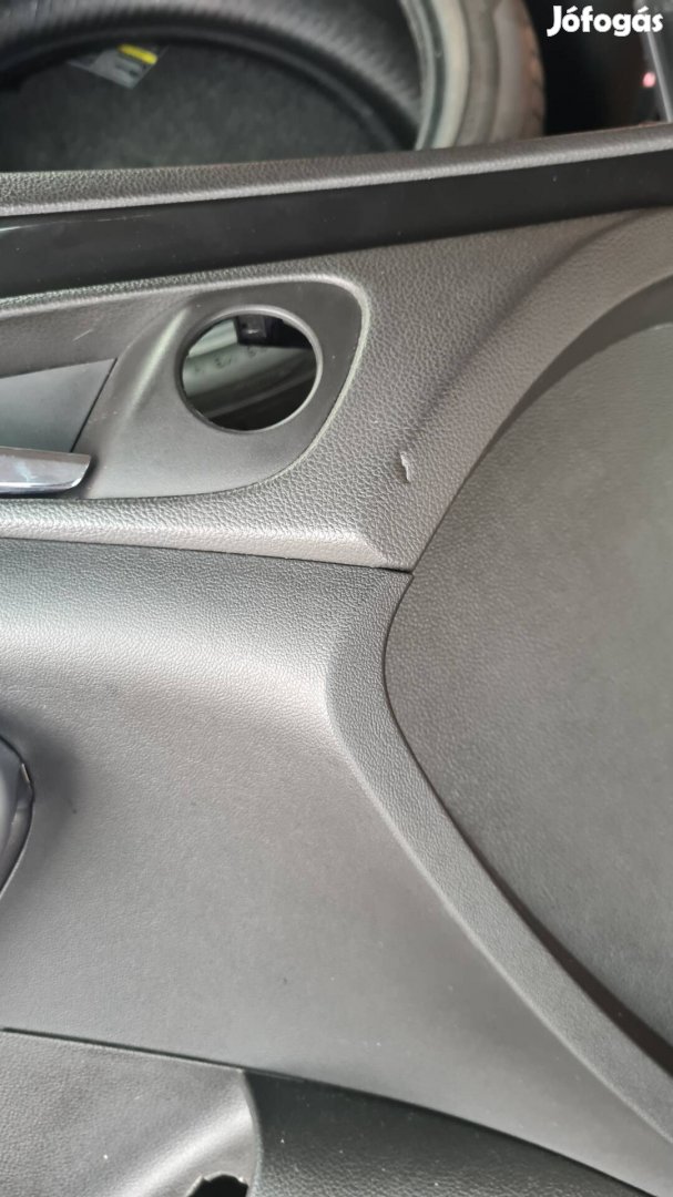 Opel Insignia bal első ajtókárpit