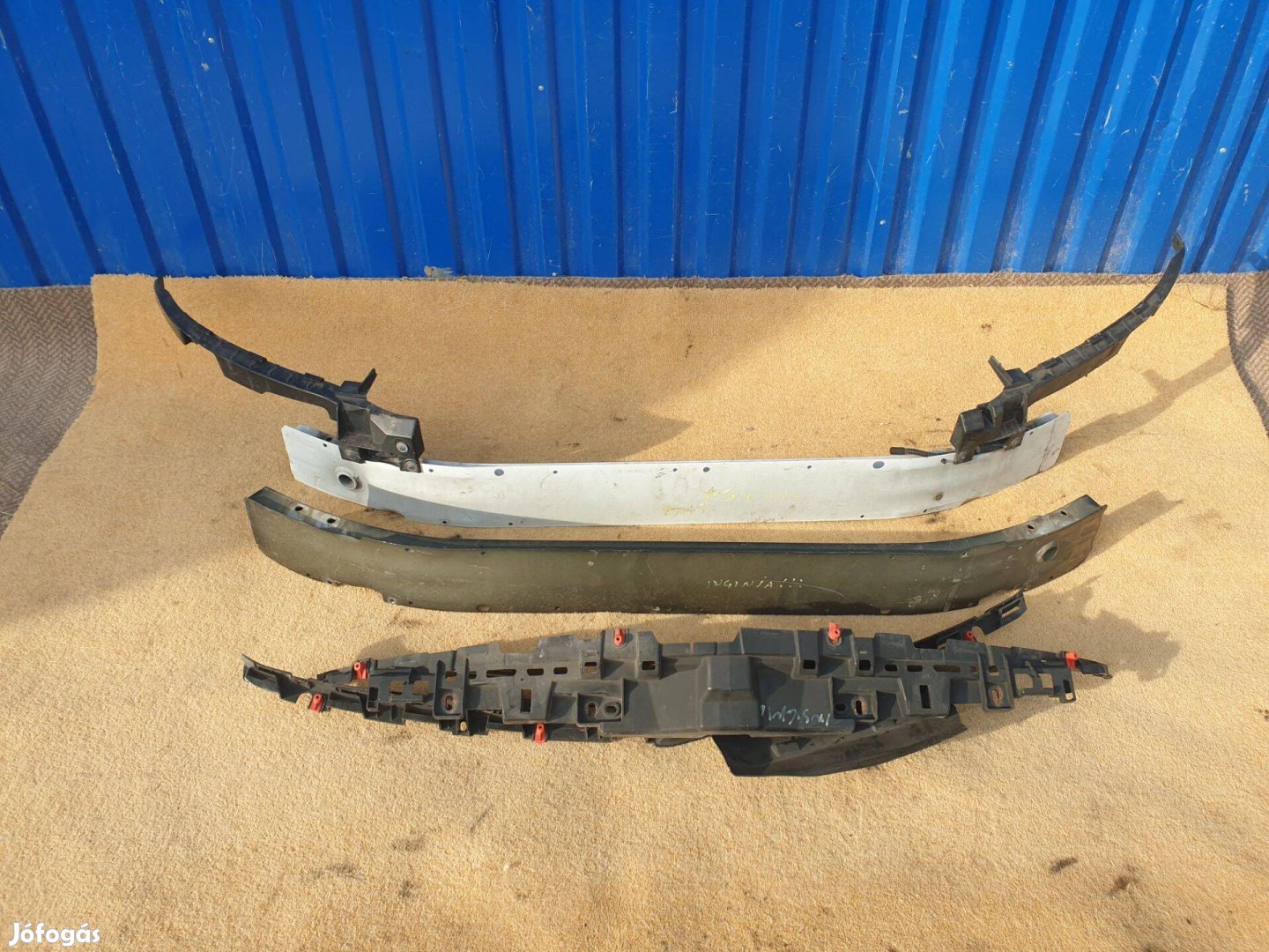 Opel Insignia gyári 13250570 bal, 13250571 jobb lökhárító tartó
