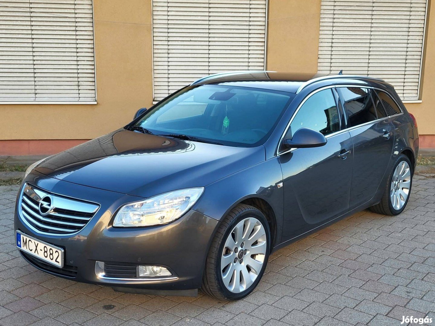 Opel Insignia jó állapotban