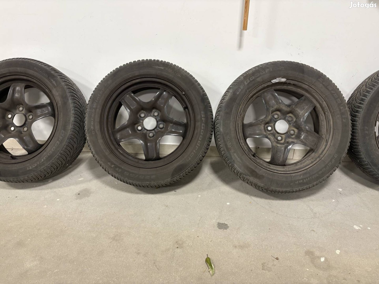 Opel Insignia lemezfelni gumiabronccsal eladó 