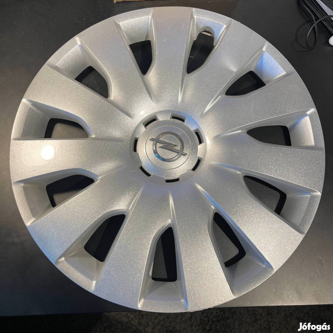 Opel J Astra 16'' dísztárcsa, tiszta, jó állapotban
