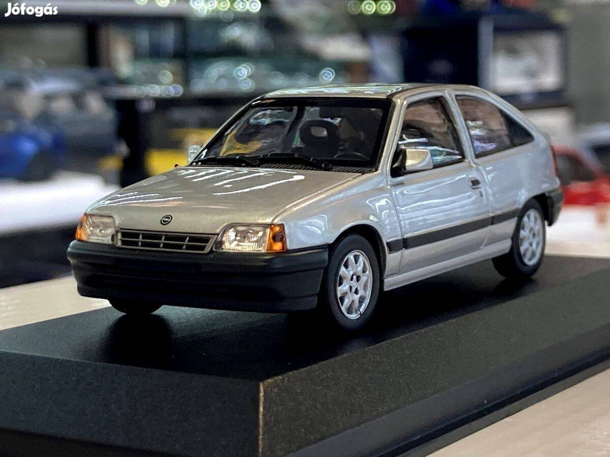 Opel Kadett E 1990 1:43 1/43 Minichamps Maxichamps Edition