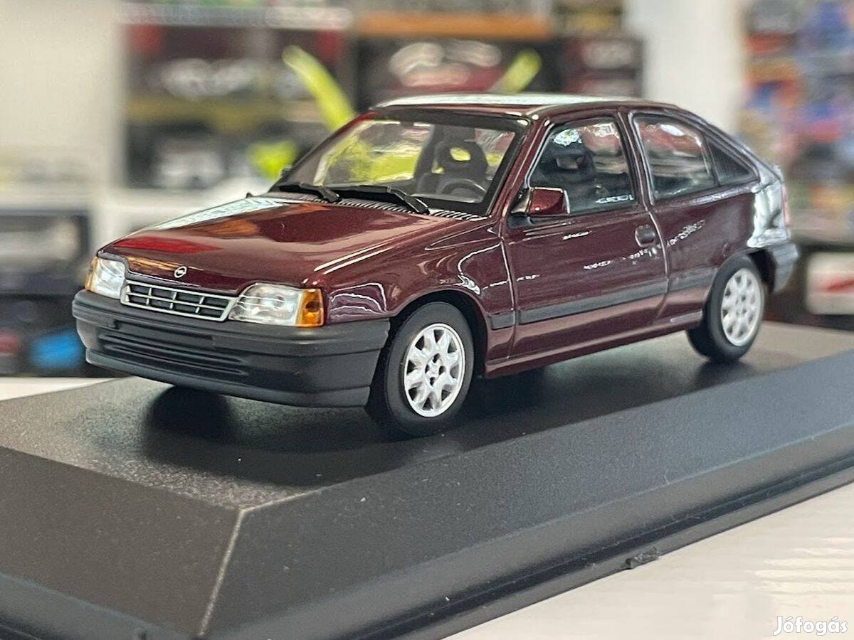 Opel Kadett E 1990 red 1:43 1/43 Minichamps Maxichamps Edition