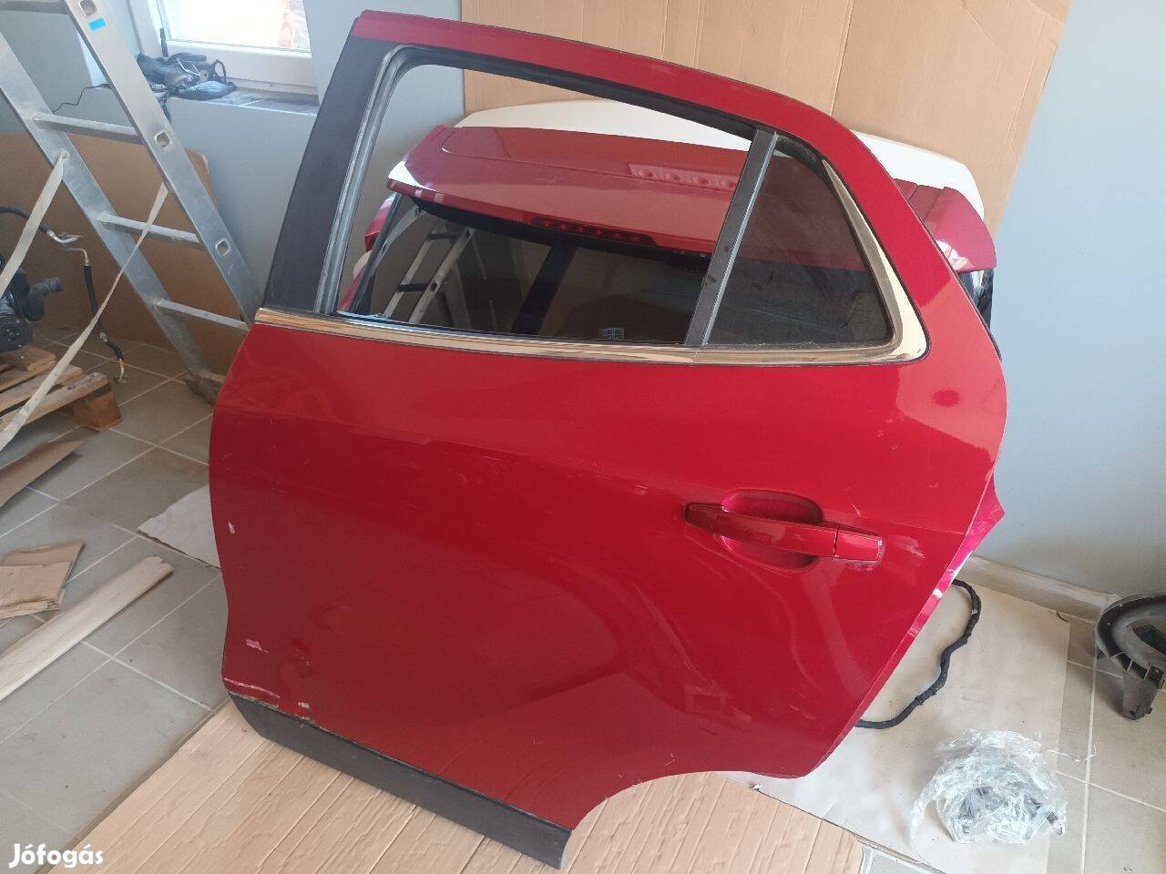 Opel MOKKA Bal hátsó Ajtó Bordó 10359