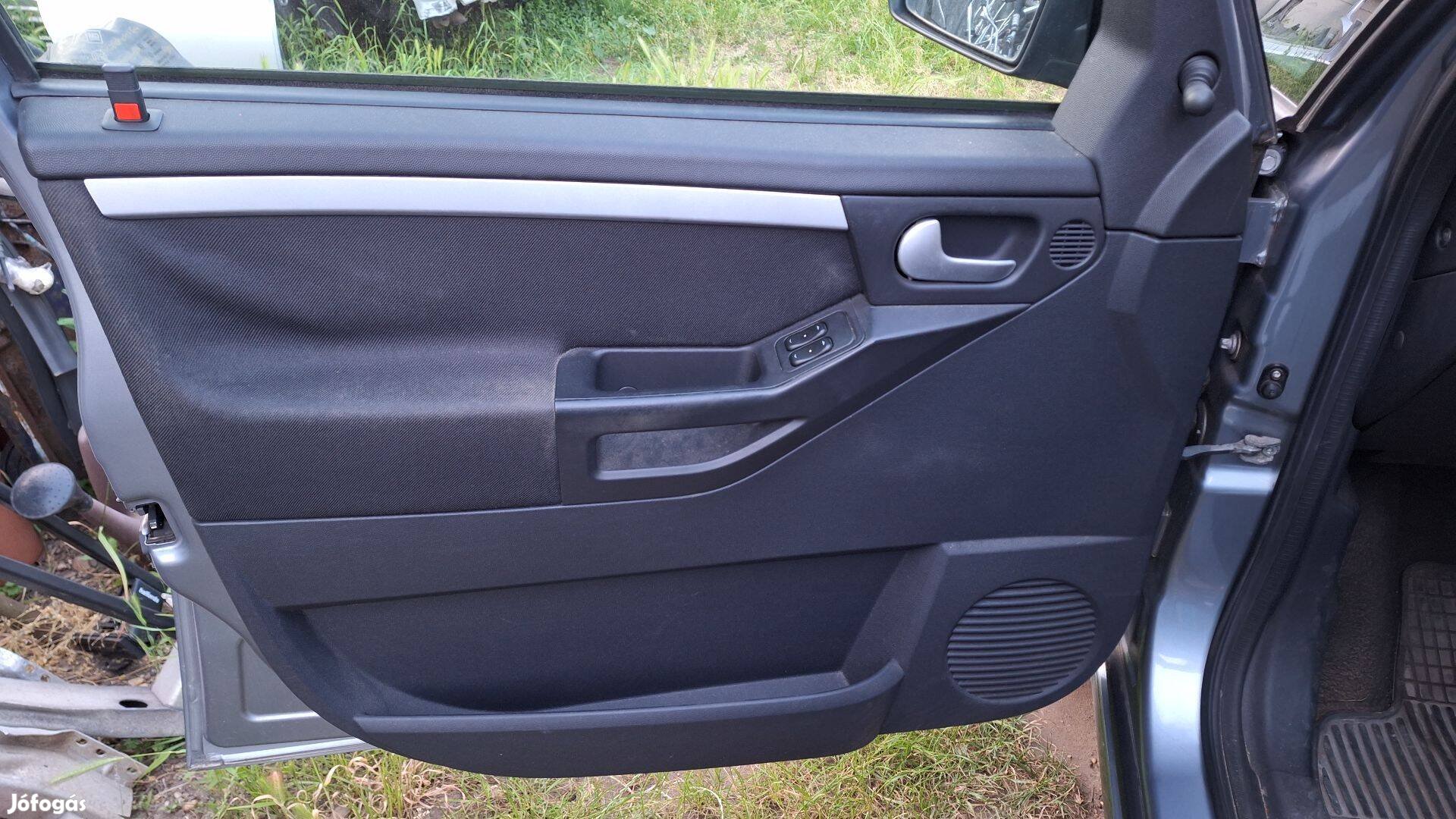 Opel Meiva A ajtókárpit