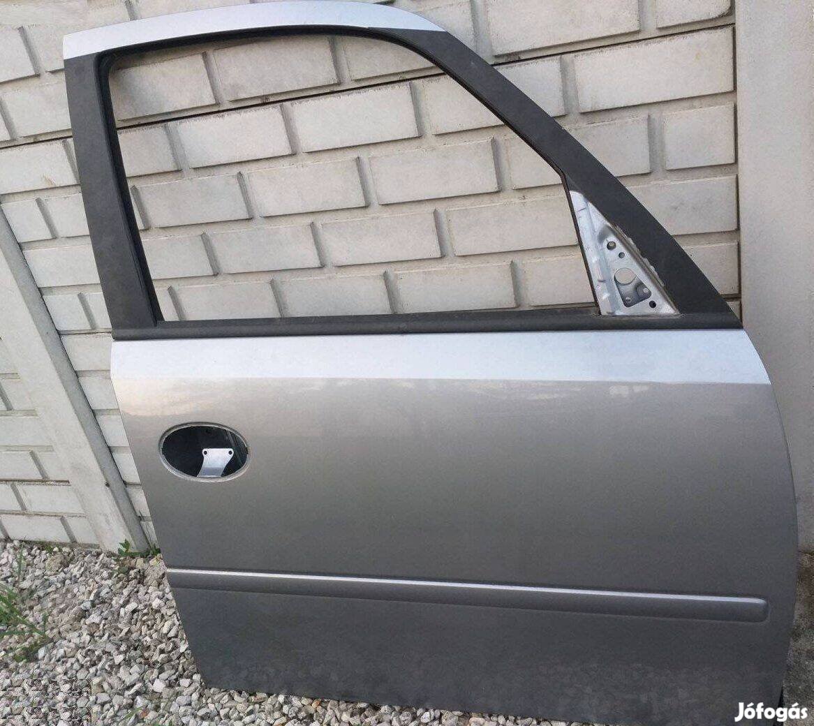 Opel Meriva A jobb első ajtó z163