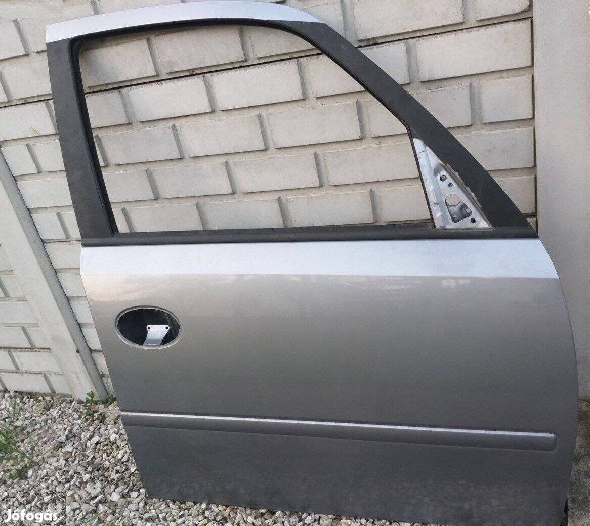 Opel Meriva A jobb első ajtó z163