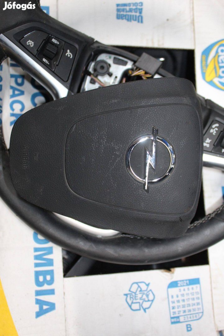 Opel Meriva B 2010 kormánylégzsák 13300473