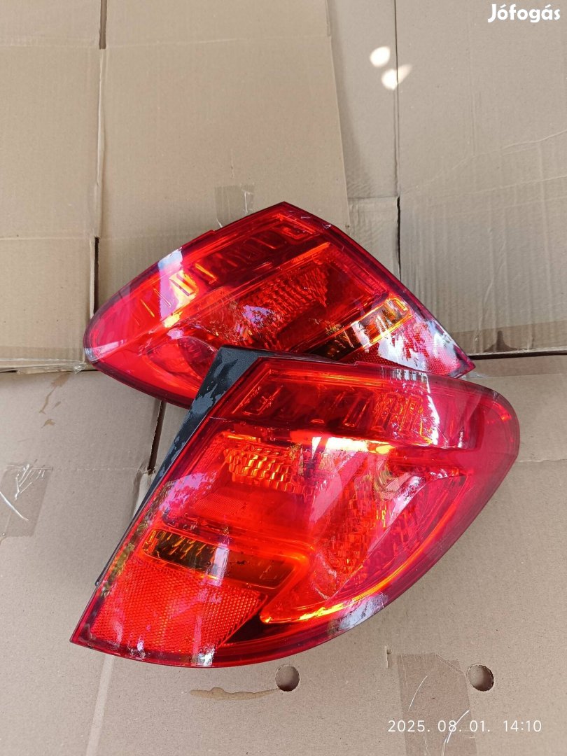 Opel Meriva B hátsó lámpa 