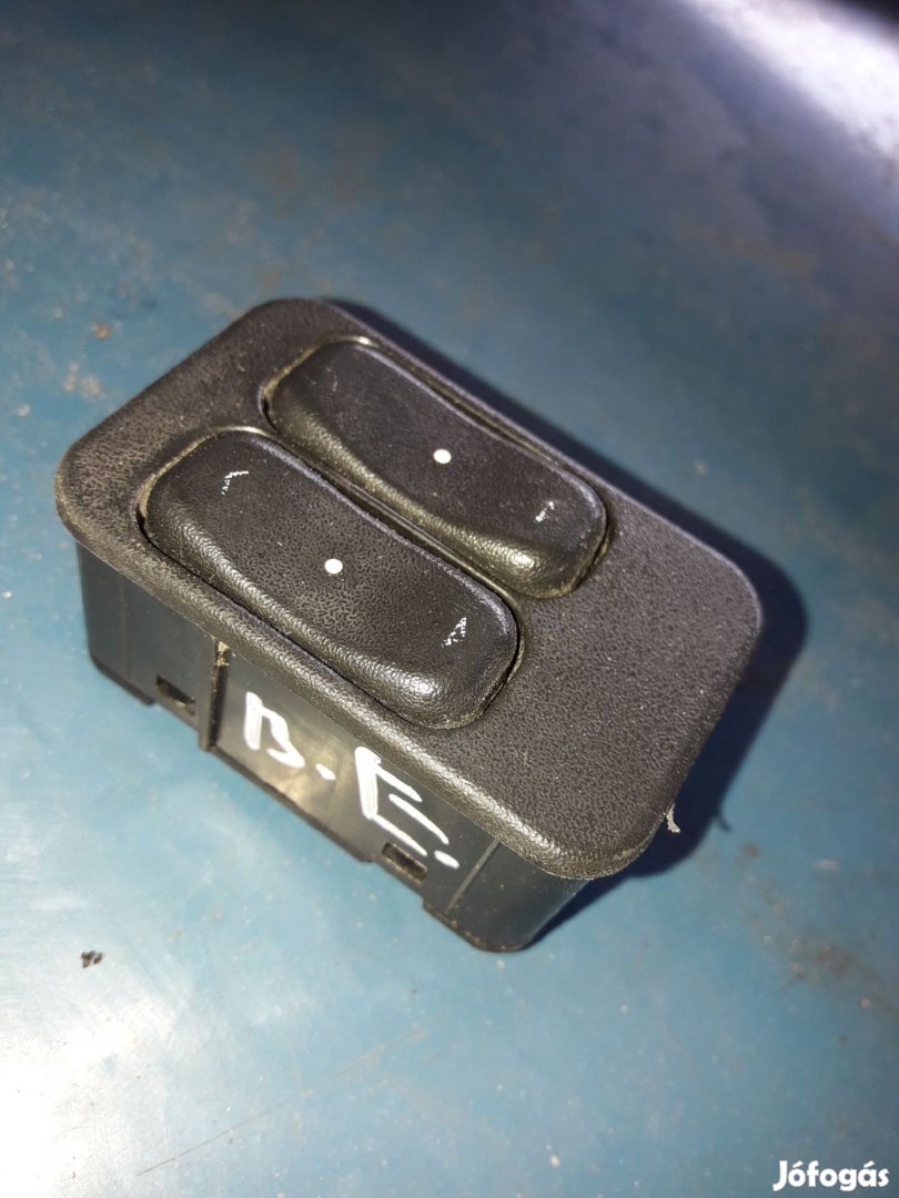 Opel Meriva Bal Első Ablakemelő Kapcsoló