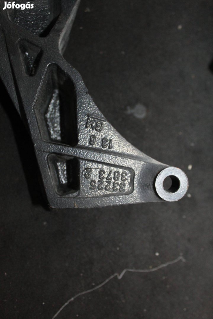 Opel Meriva Z16Xep Motor váltótartó bak 332253673
