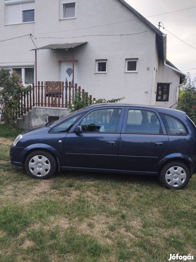 Opel Meriva benzines autó