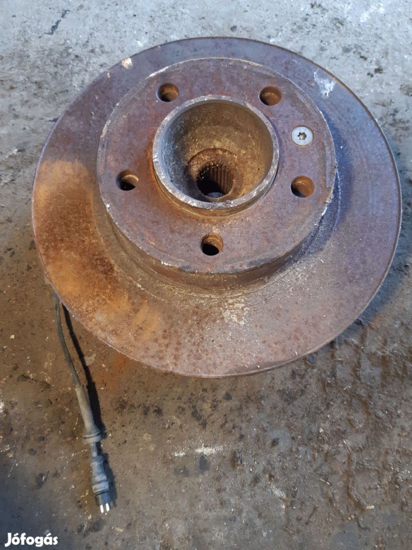 Opel Movano 03-10 Bal Első Csonkállvány Kerékaggyal + ABS Jeladó