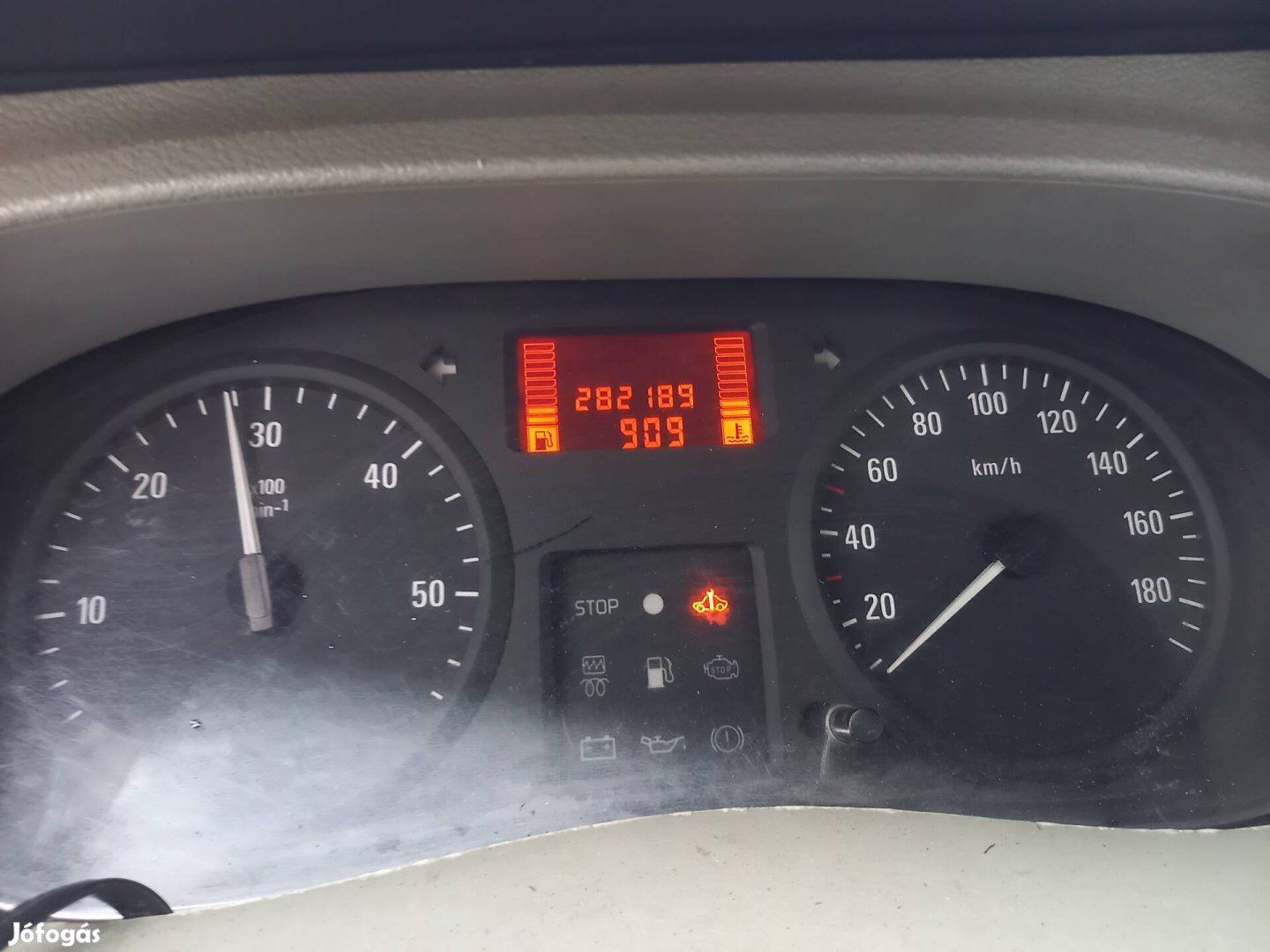 Opel Movano emelőkosaras 3.5Tgépjármű eladó.