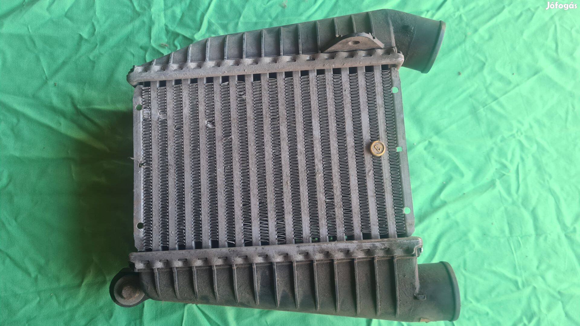 Opel Omega intercooler hűtő