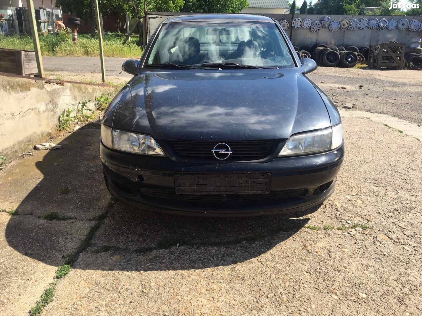 Opel Vectra B 2.0b sedan alkatrészek