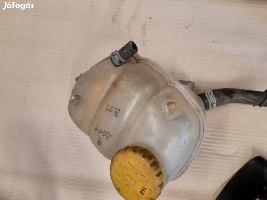 Opel Vectra B 1997-2002 1.6 16V Benzines Kiegyenlítőtartály
