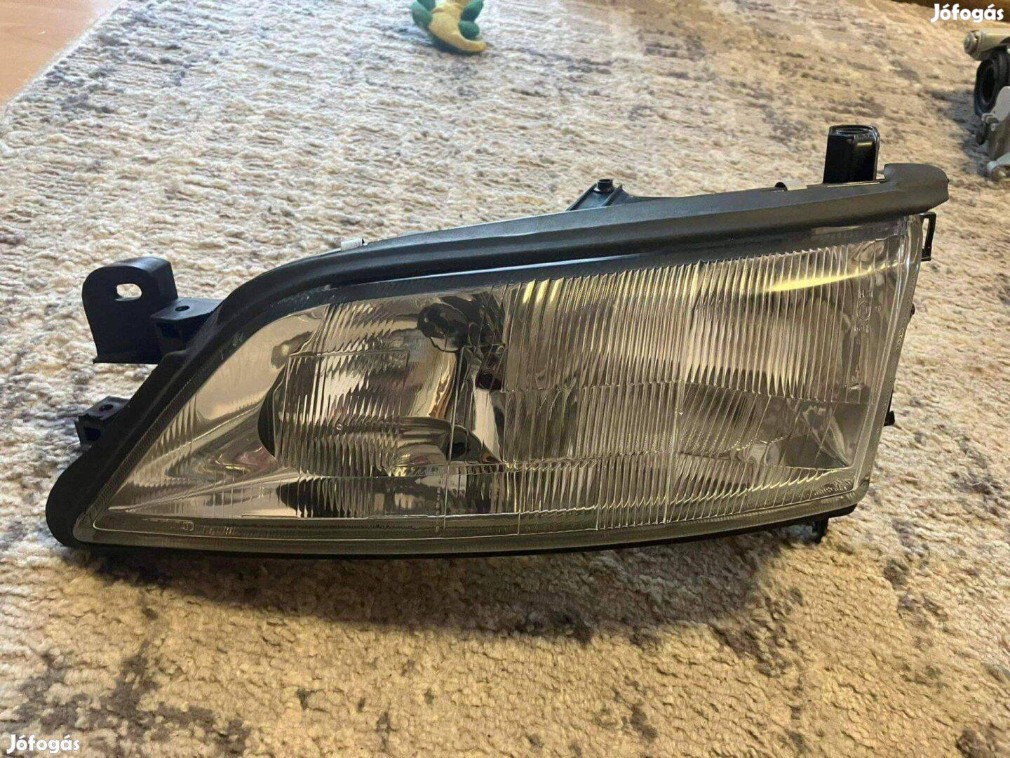 Opel Vectra B fényszóró. Új