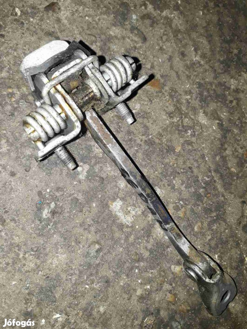 Opel Vectra C Jobb Első Ajtó Nyitáshatároló