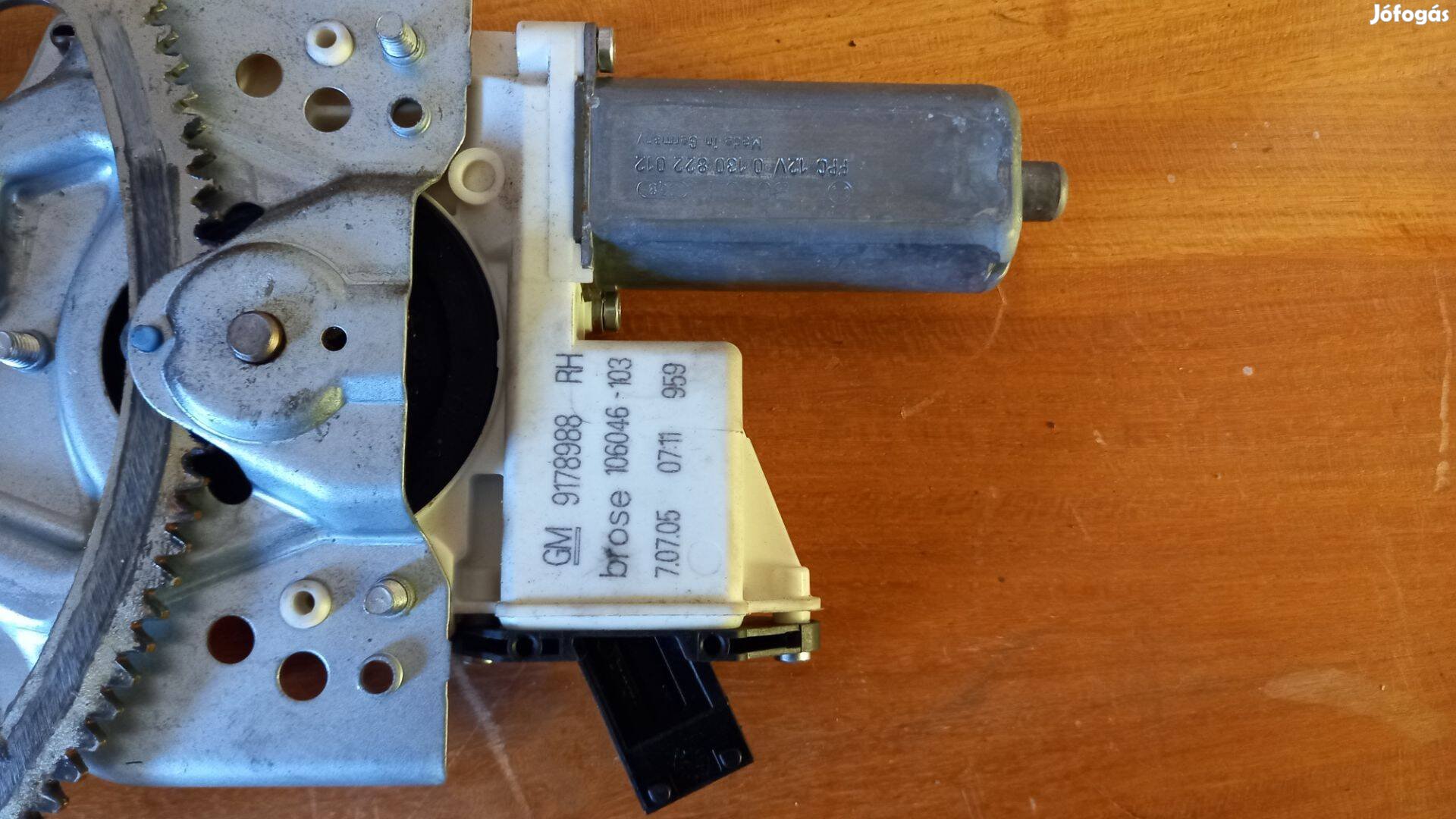 Opel Vectra C Jobb első ablakemelő motor 9178988