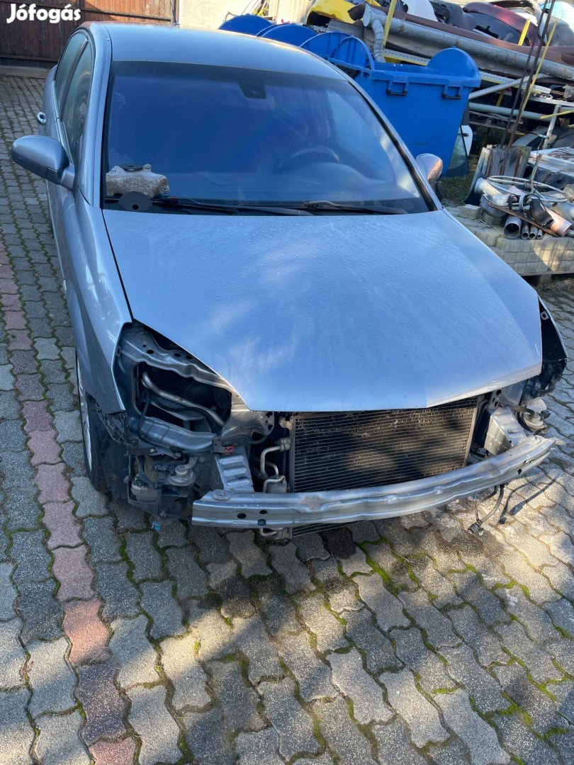 Opel Vectra C Signum motorháztető