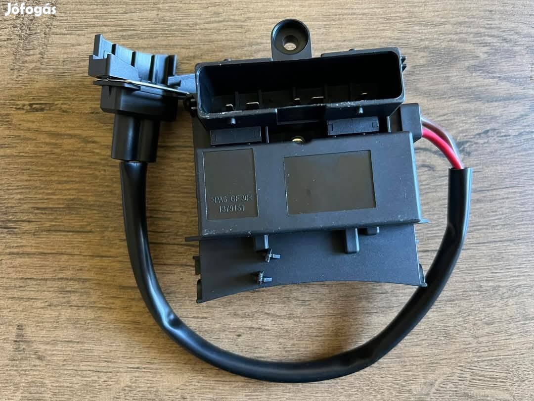 Opel Vectra C, Fiat Croma benzines hűtő ventilátor vezérlő 1379151