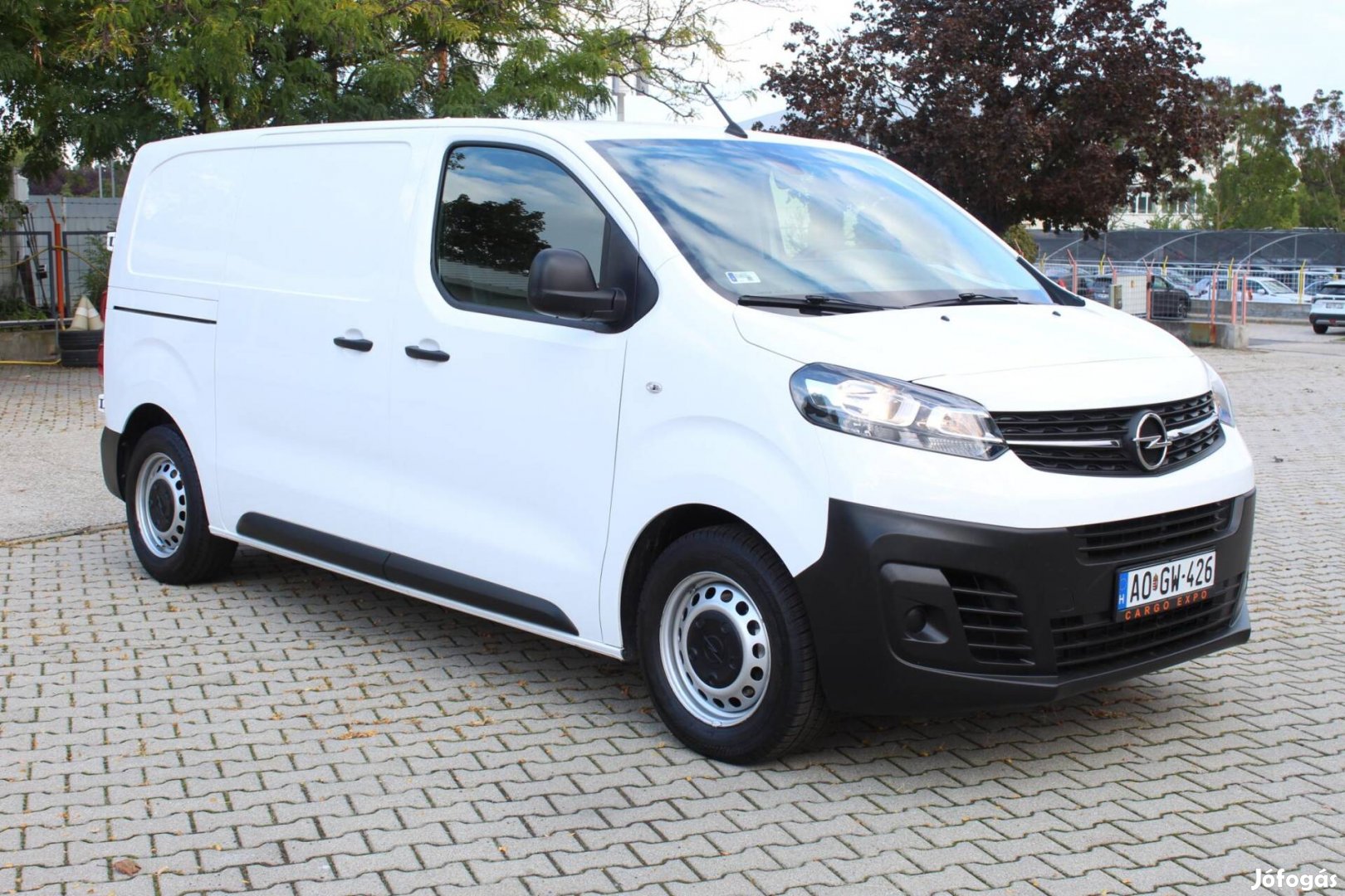 Opel Vivaro 2.0 D Cargo M 144LE/ Középhosszú L2...