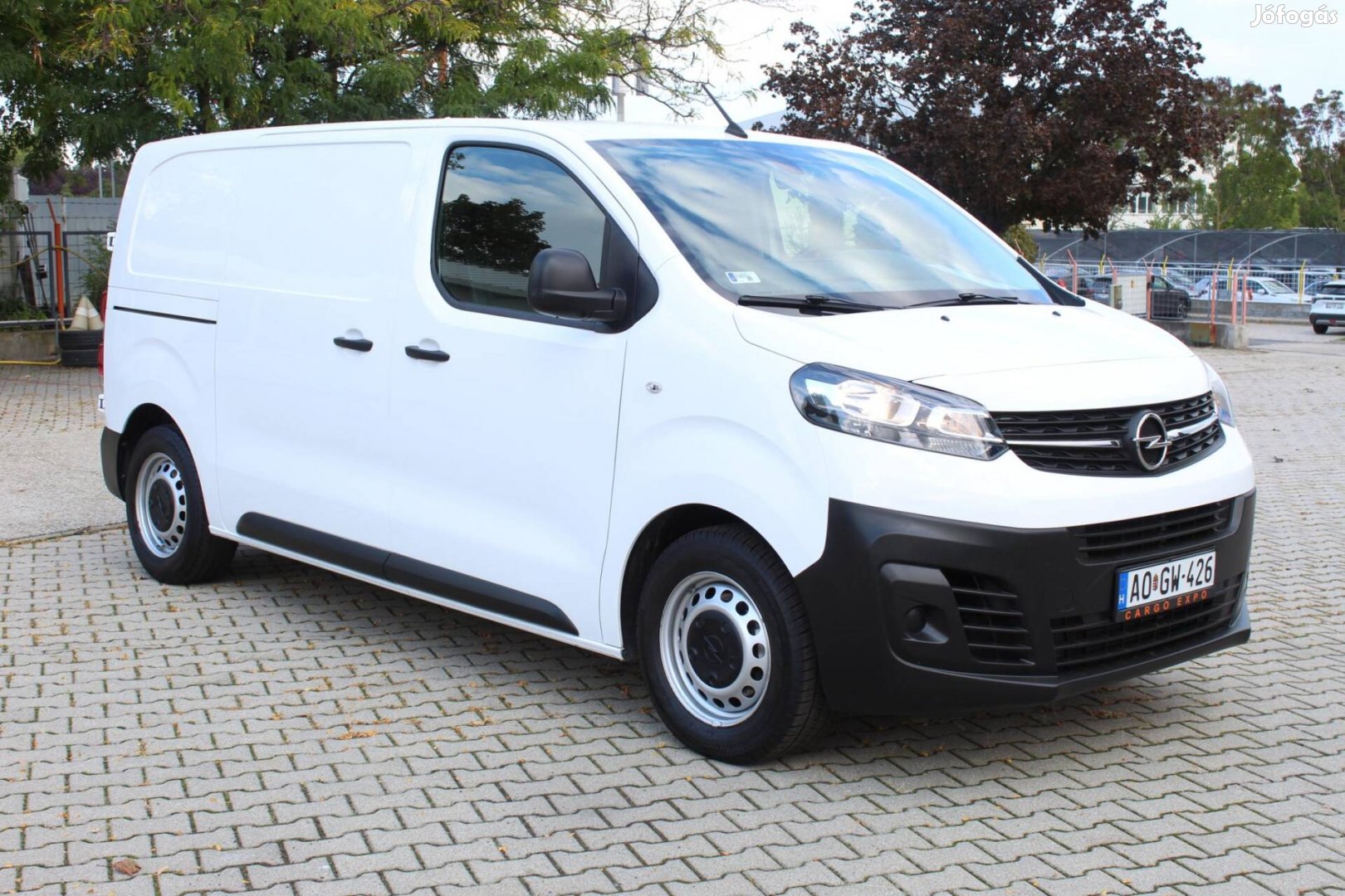 Opel Vivaro 2.0 D Cargo M 144LE/ Középhosszú L2...
