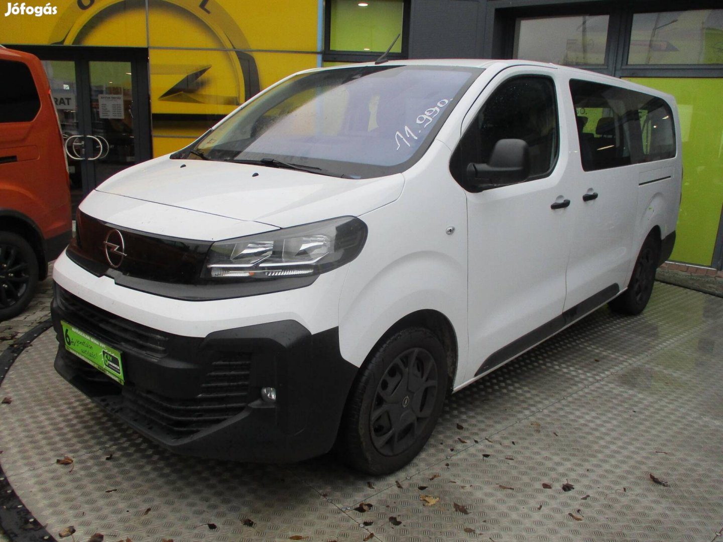 Opel Vivaro 2.0 D Combi M (Automata) (9 személy...