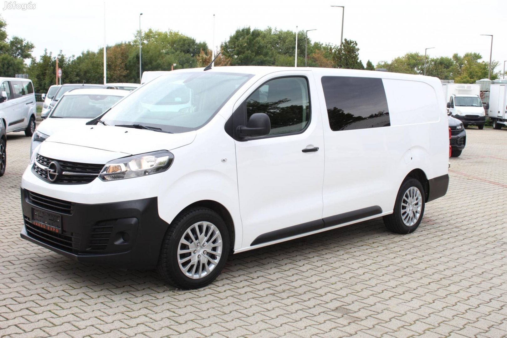 Opel Vivaro 2.0 D Crew Van Enjoy L Megnövelt 12...