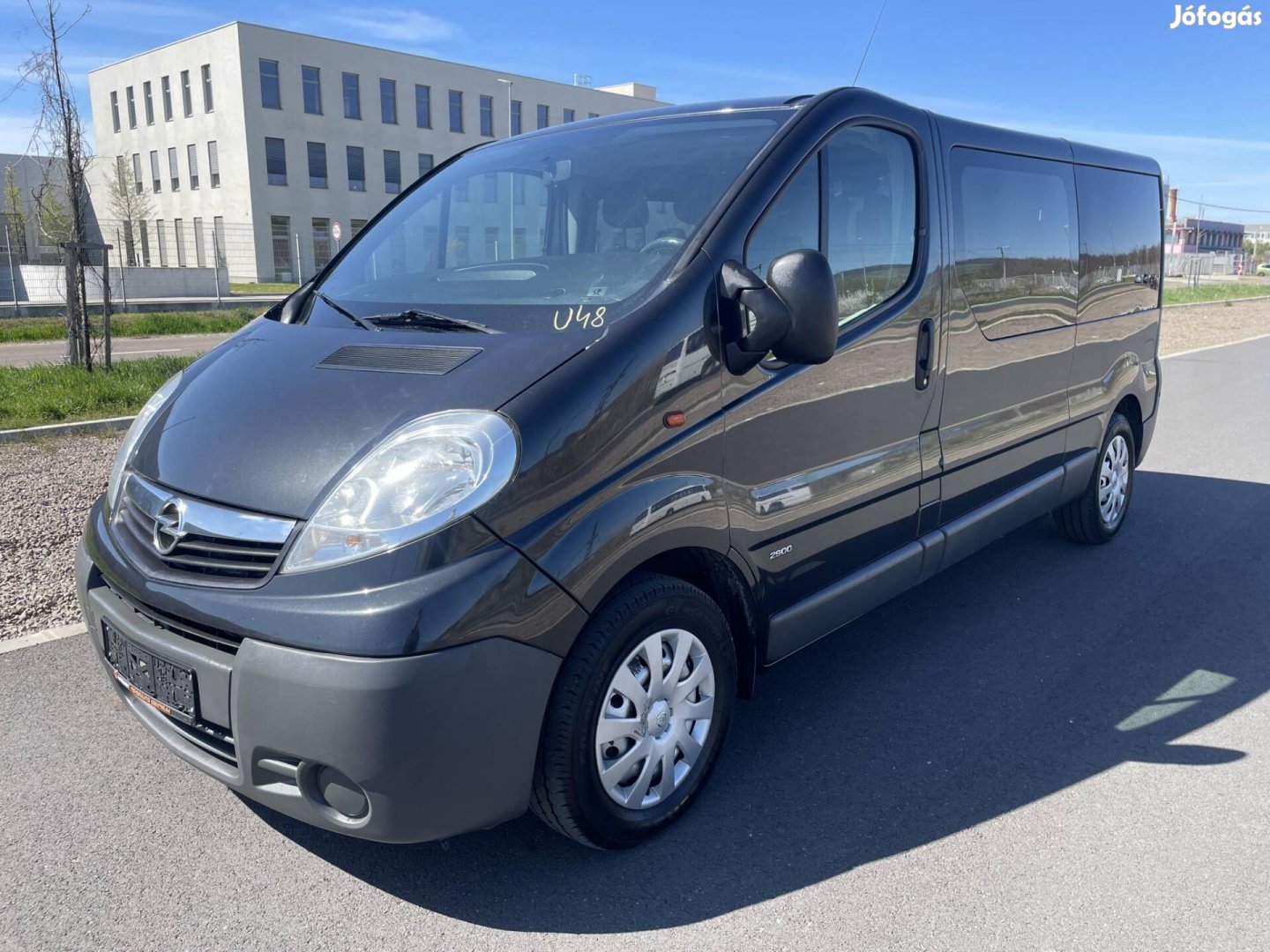 Opel Vivaro 2.5 CDTI L2H1 2.9t végig vezetett s...