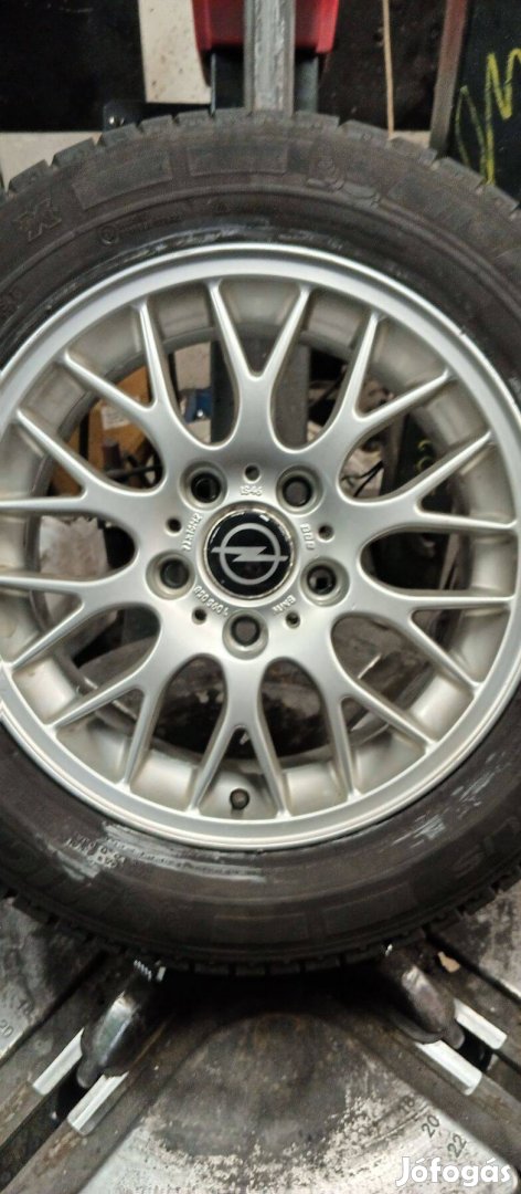 Opel Vivaro 5x118 16-os nyári garnitúra 205/65R16C Michelin gumik