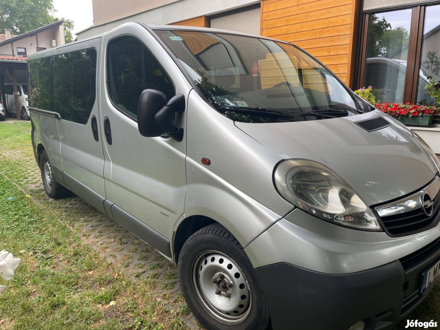 Opel Vivaro 9 személyes