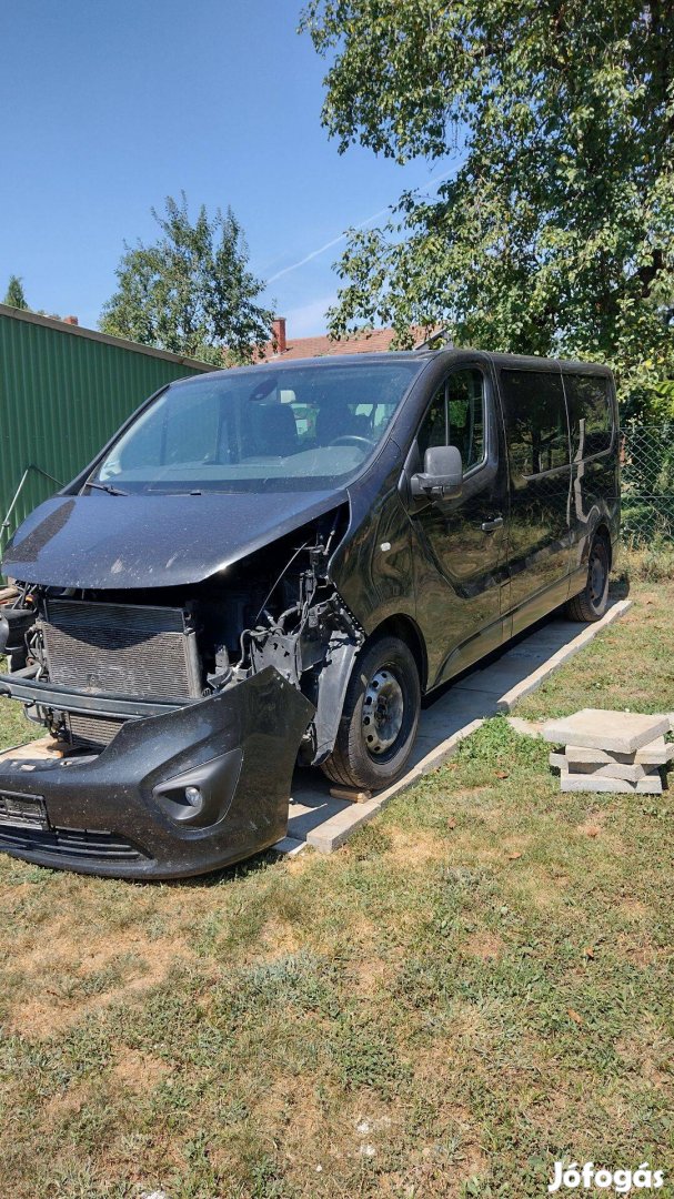 Opel Vivaro B 2018 125LE Bontódik