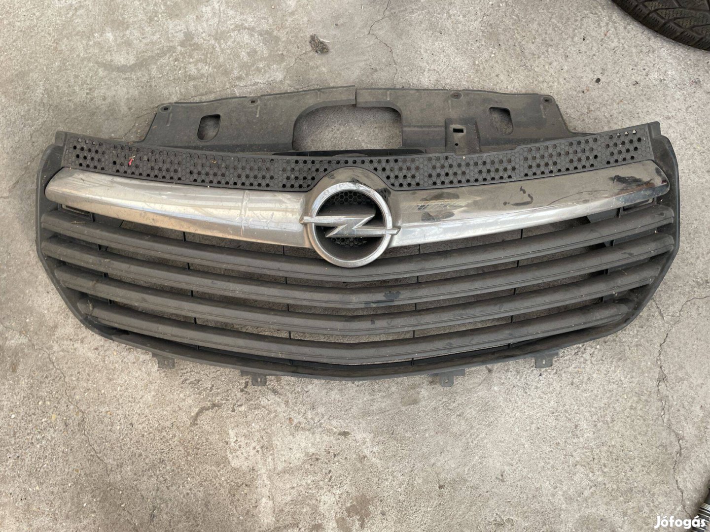 Opel Vivaro B hűtőrács